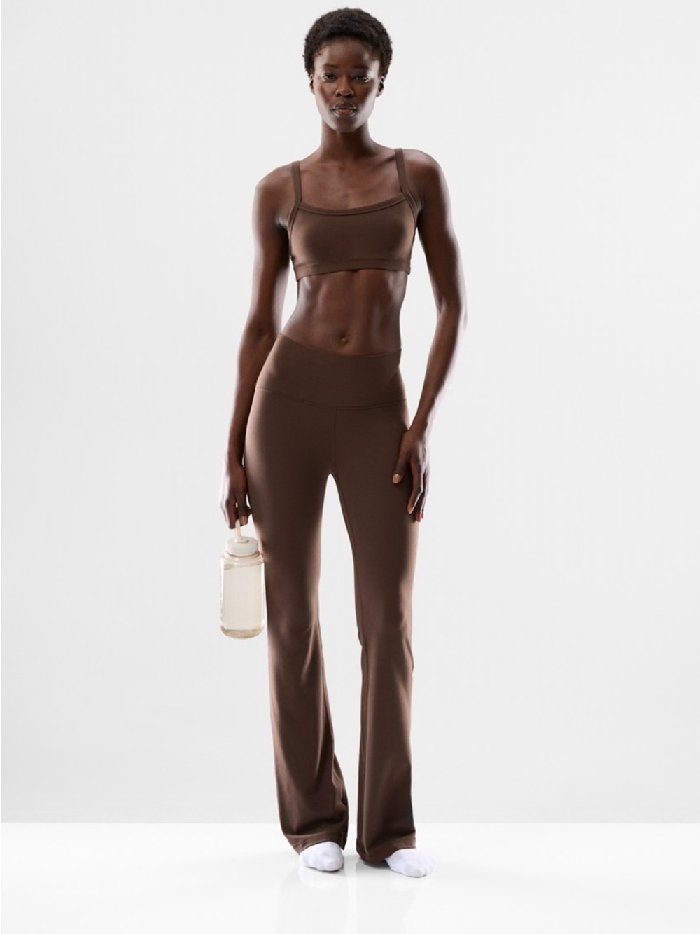 NWT Aritzia Golden bootcut leggings